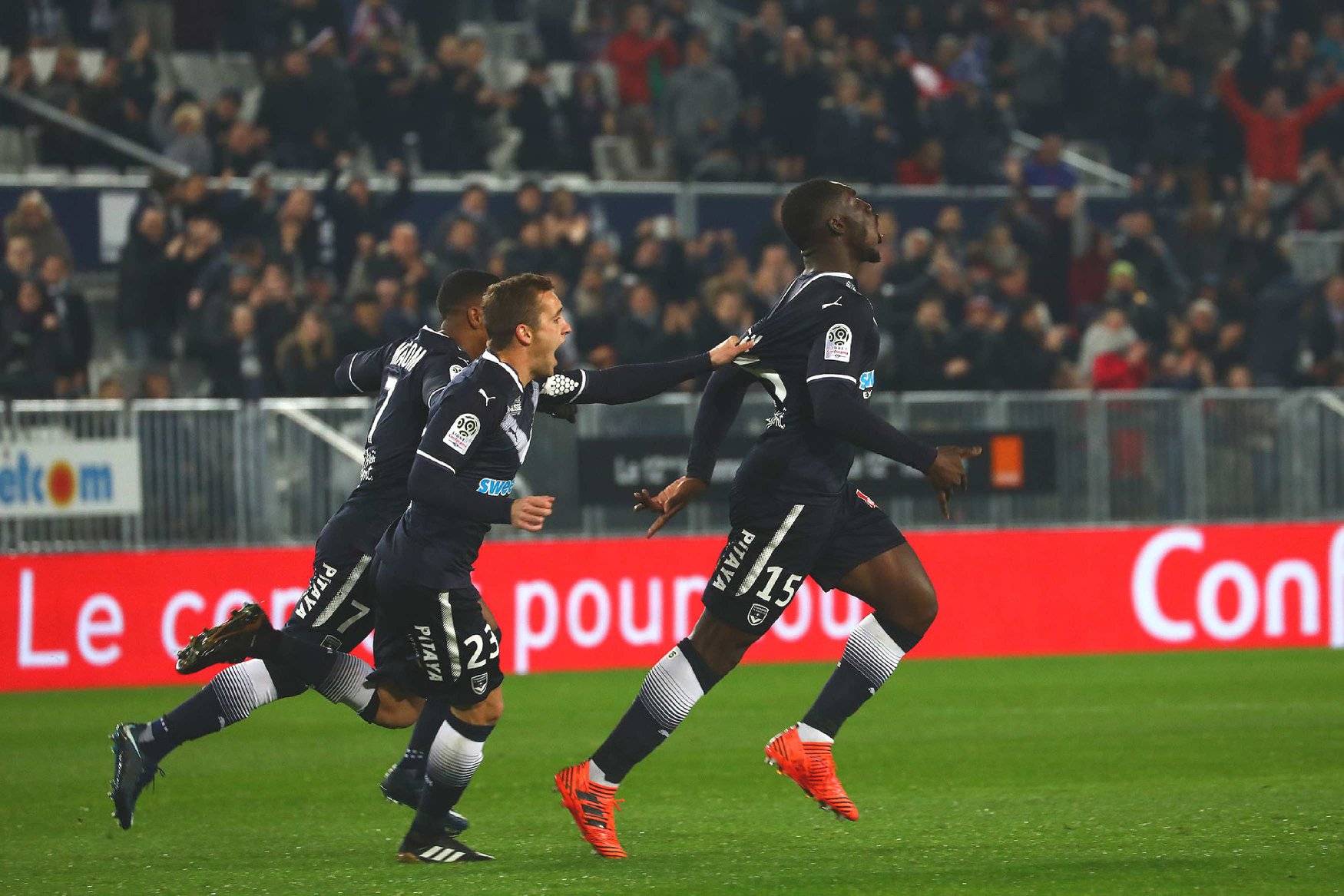 ADTEC AMV-3000FOI 3000W Matching Box